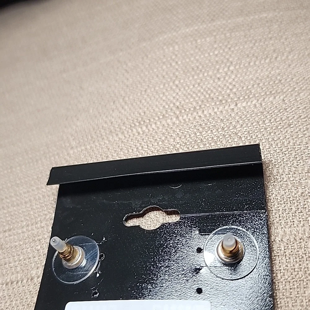 New Guess Chandelier Earrings, NWT - Picture 4 of 5